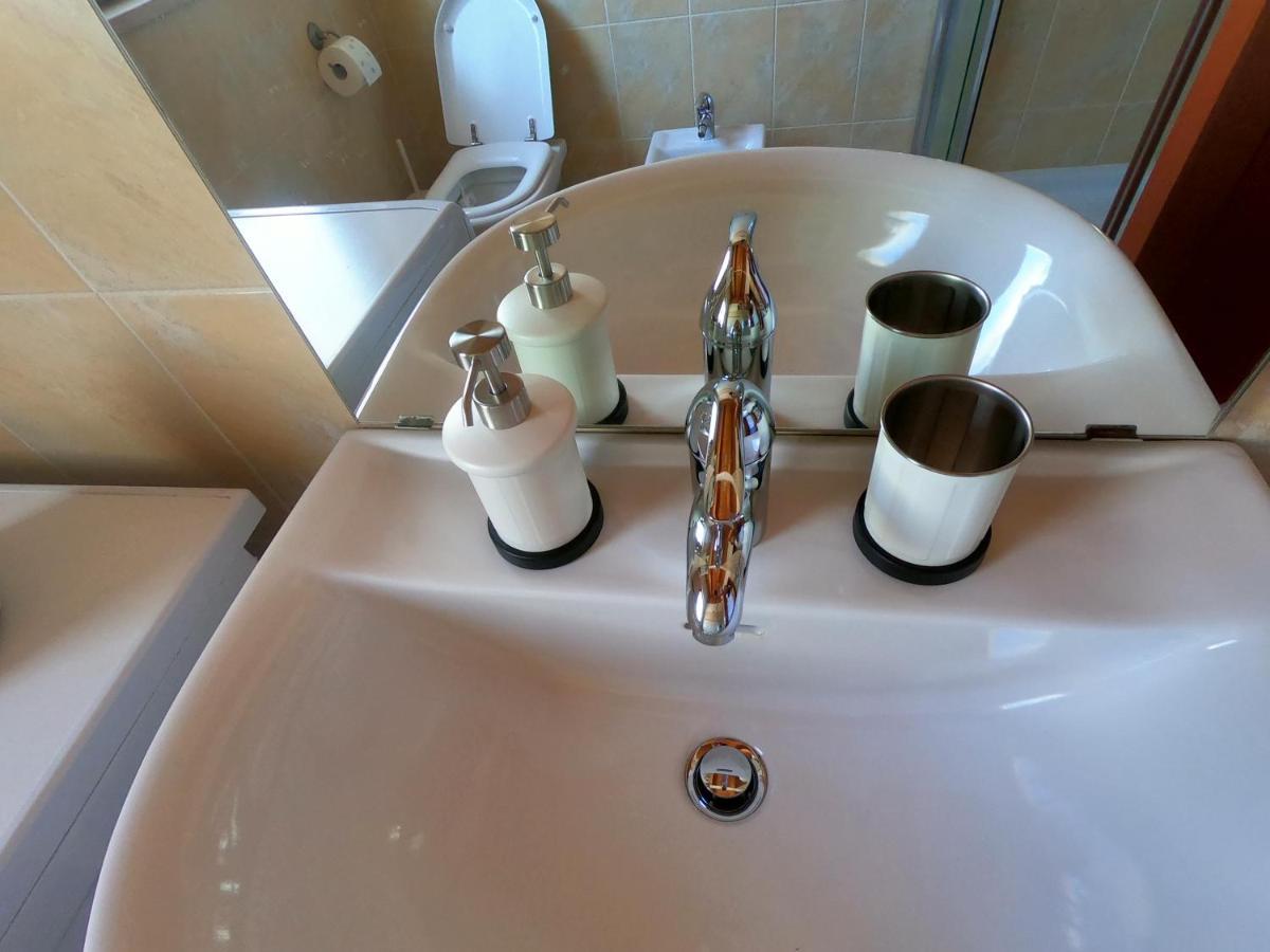 Attico Petfriendly Con Terrazzo, Via Del Borgo Διαμέρισμα Montesilvano Marina Εξωτερικό φωτογραφία