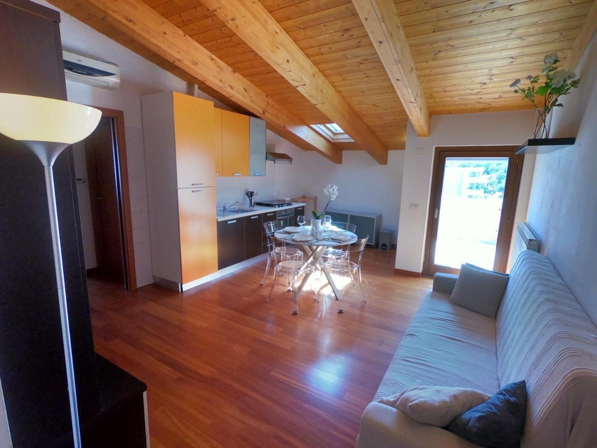 Attico Petfriendly Con Terrazzo, Via Del Borgo Διαμέρισμα Montesilvano Marina Εξωτερικό φωτογραφία