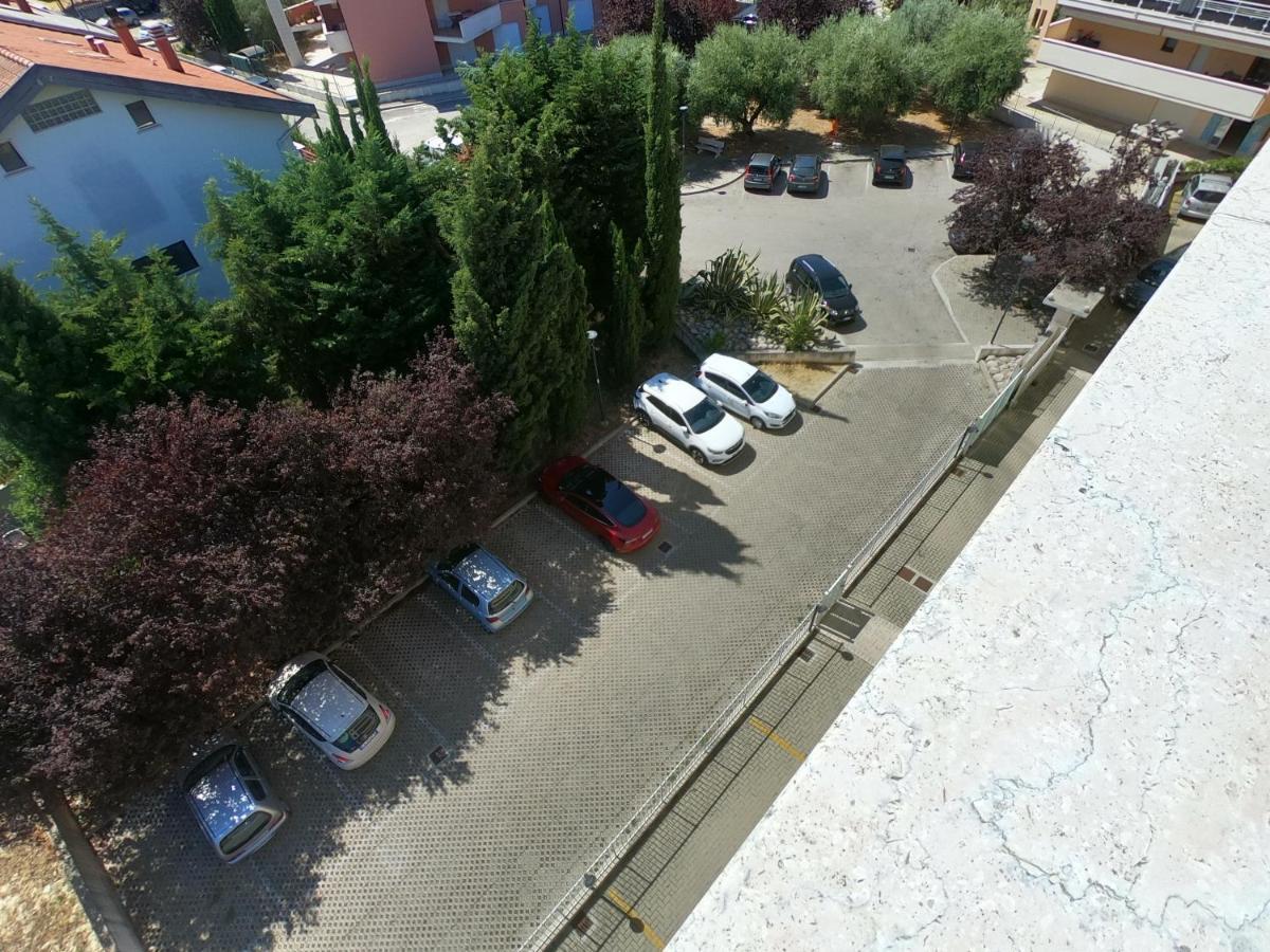 Attico Petfriendly Con Terrazzo, Via Del Borgo Διαμέρισμα Montesilvano Marina Εξωτερικό φωτογραφία