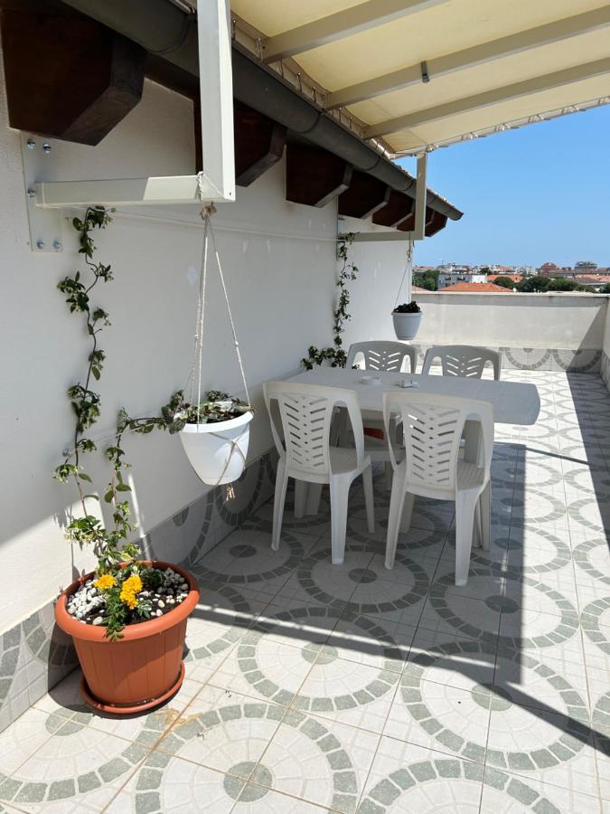 Attico Petfriendly Con Terrazzo, Via Del Borgo Διαμέρισμα Montesilvano Marina Εξωτερικό φωτογραφία