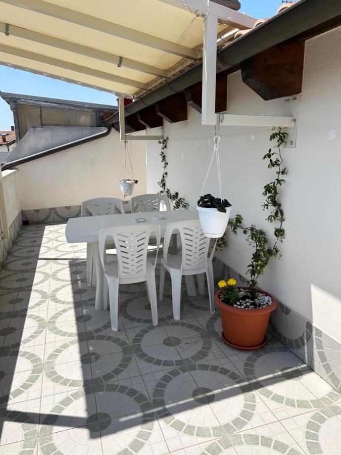 Attico Petfriendly Con Terrazzo, Via Del Borgo Διαμέρισμα Montesilvano Marina Εξωτερικό φωτογραφία